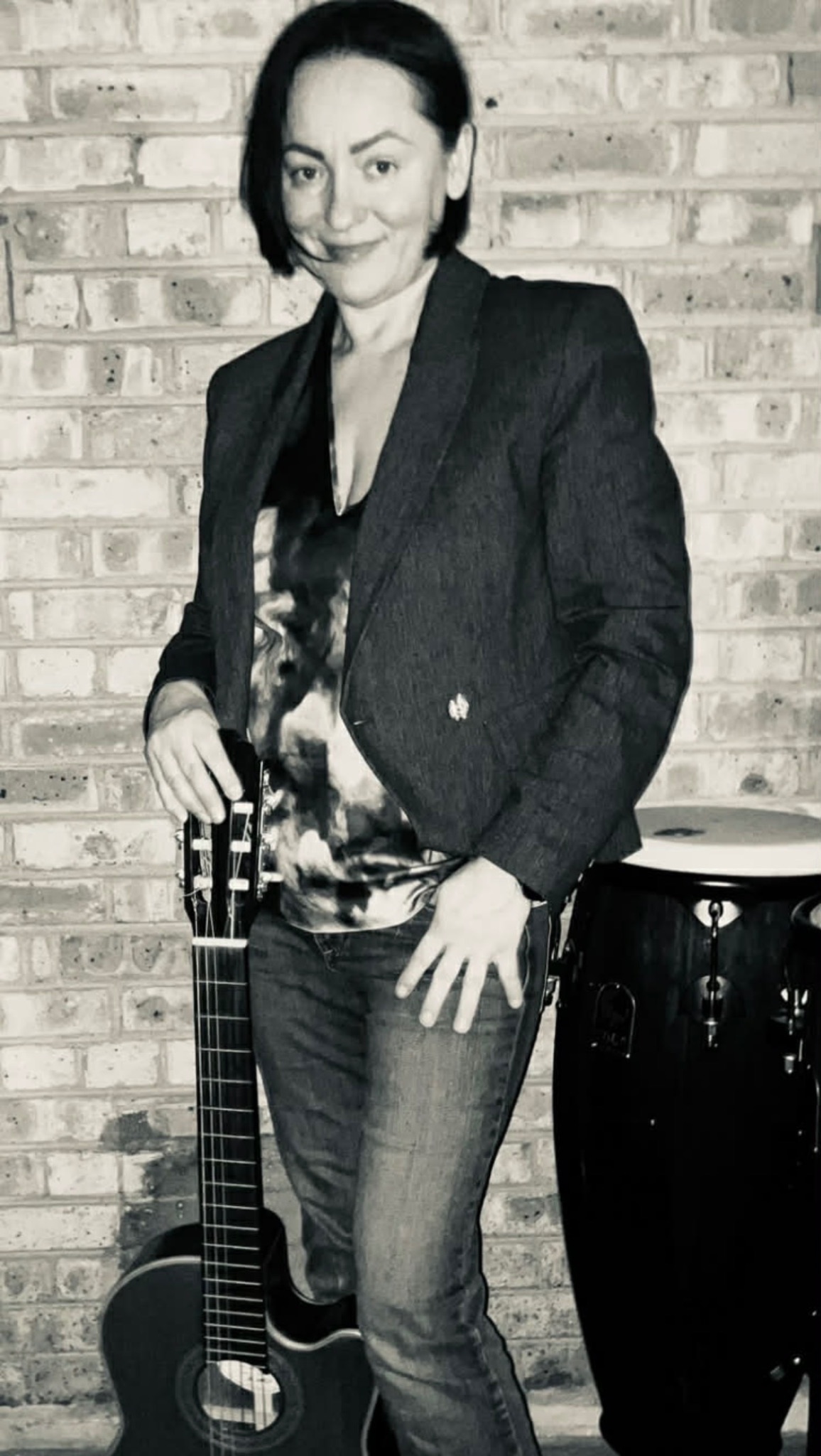 Grazyna Karwowska with guitar — live performance at Golden Jazz Evening